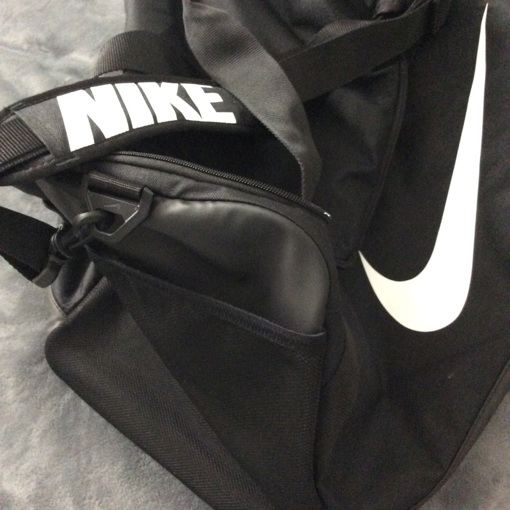 Nike Brasilia Large Duffel Bag - Picture 12 of 16